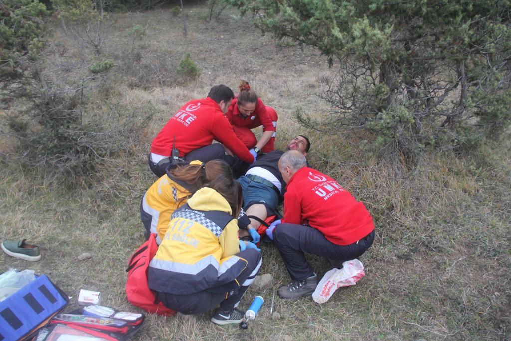 YARALI VATANDAŞI UMKE KURTARDI YARALI VATANDAŞI UMKE KURTARDI