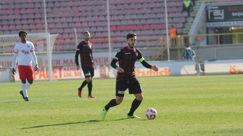 YUSUF EMRE’DEN RESİTAL YUSUF EMRE’DEN RESİTAL