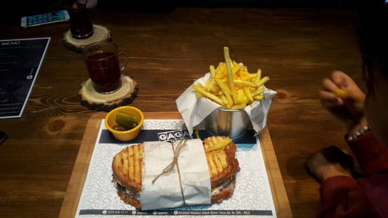 GAGA TOST