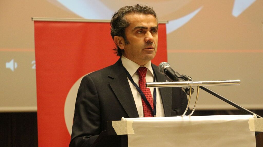 “ÖĞRETMENE ŞİDDETİ LANETLİYORUZ”