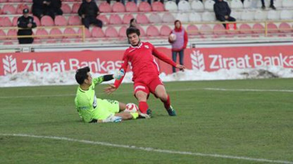 BU ÇOCUKTA KEÇİ İNADI VAR