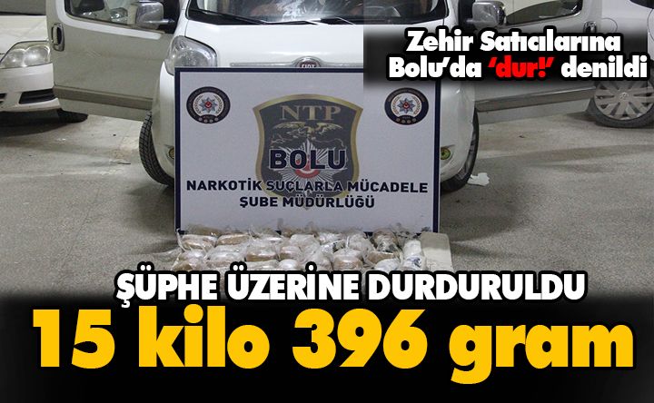 15 kilo 396 gram toz esrar bulundu. 15 kilo 396 gram toz esrar bulundu.
