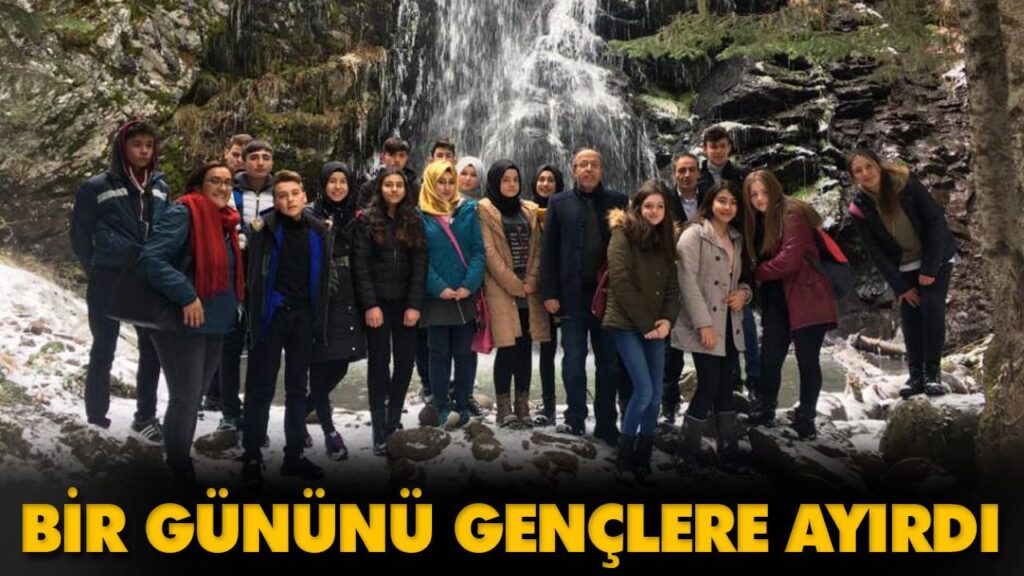 BİR GÜNÜNÜ GENÇLERE AYIRDI BİR GÜNÜNÜ GENÇLERE AYIRDI
