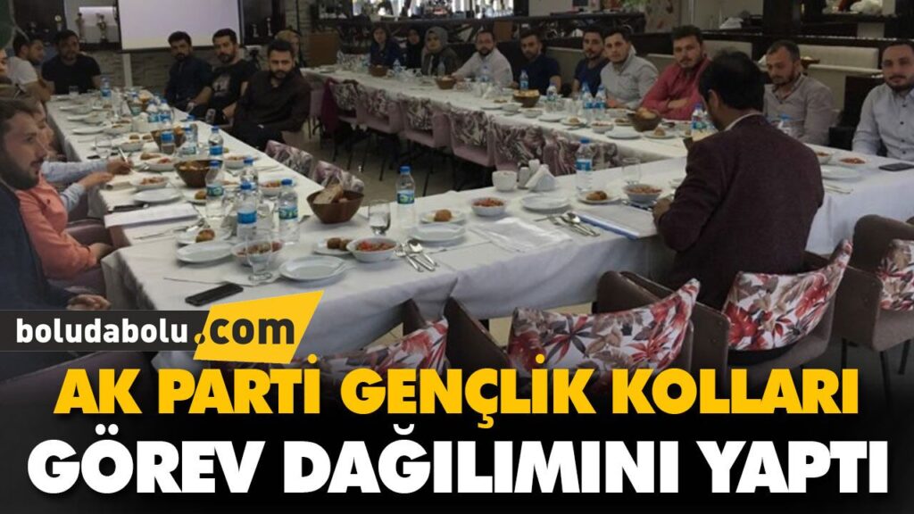 AK PARTİ GENÇLİK KOLLARI GÖREV DAĞILIMINI YAPTI AK PARTİ GENÇLİK KOLLARI GÖREV DAĞILIMINI YAPTI