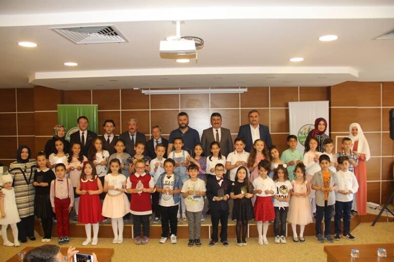 Kitap kurtları ödüllendirildi