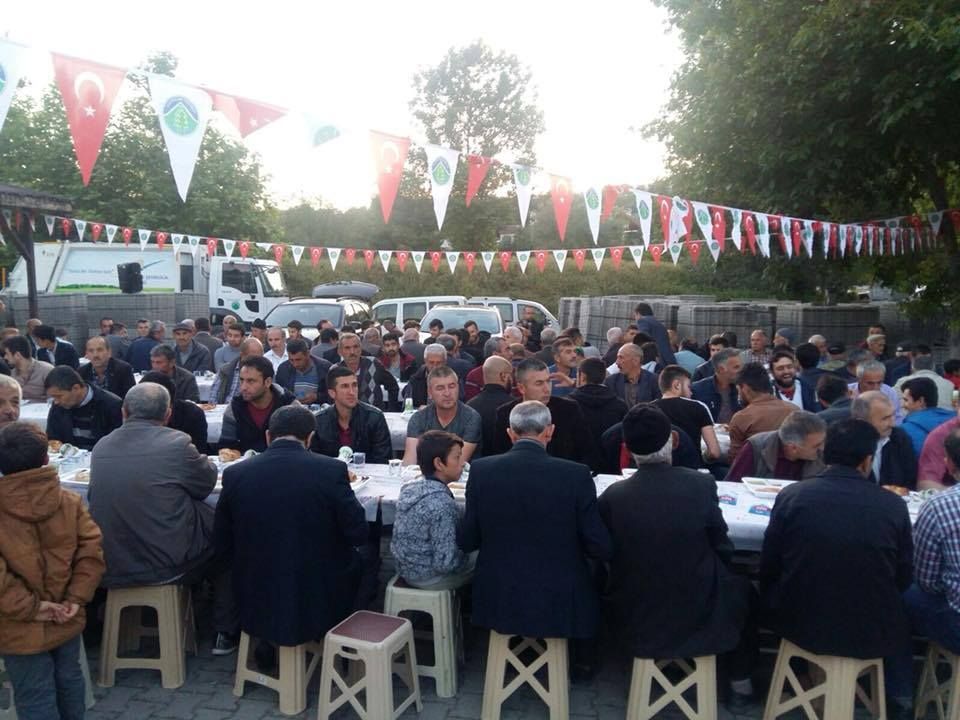 Taşkesti Belediyesinden 1500 kişilik iftar Taşkesti Belediyesinden 1500 kişilik iftar