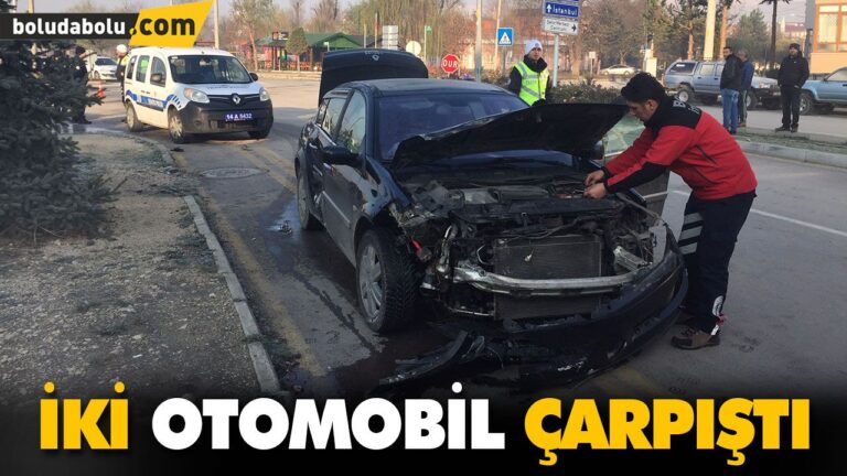 İKİ OTOMOBİL ÇARPIŞTI