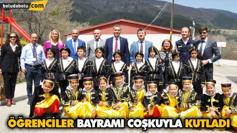 ÖĞRENCİLER BAYRAMI COŞKUYLA KUTLADI