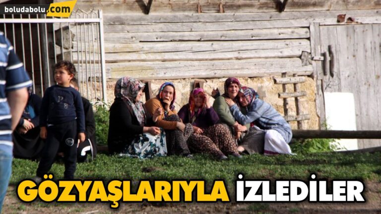 GÖZYAŞLARIYLA İZLEDİLER
