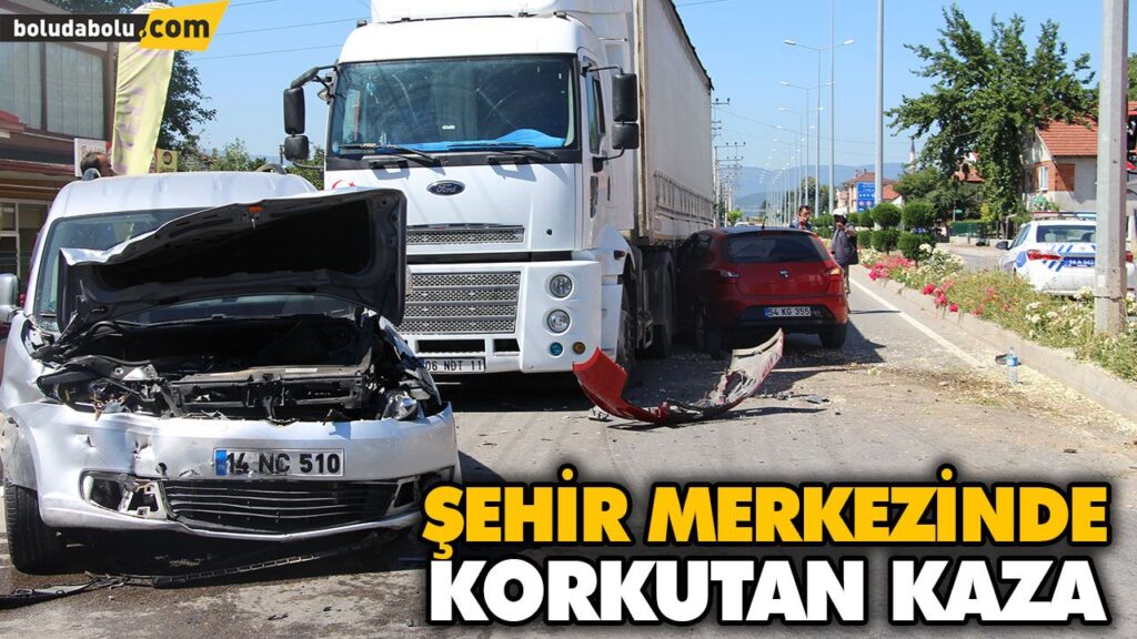TEPECİK MAHALLESİNDE ZİNCİRLEME KAZA TEPECİK MAHALLESİNDE ZİNCİRLEME KAZA