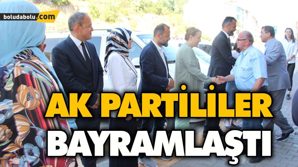 AK PARTİLİLER BAYRAMLAŞTI AK PARTİLİLER BAYRAMLAŞTI