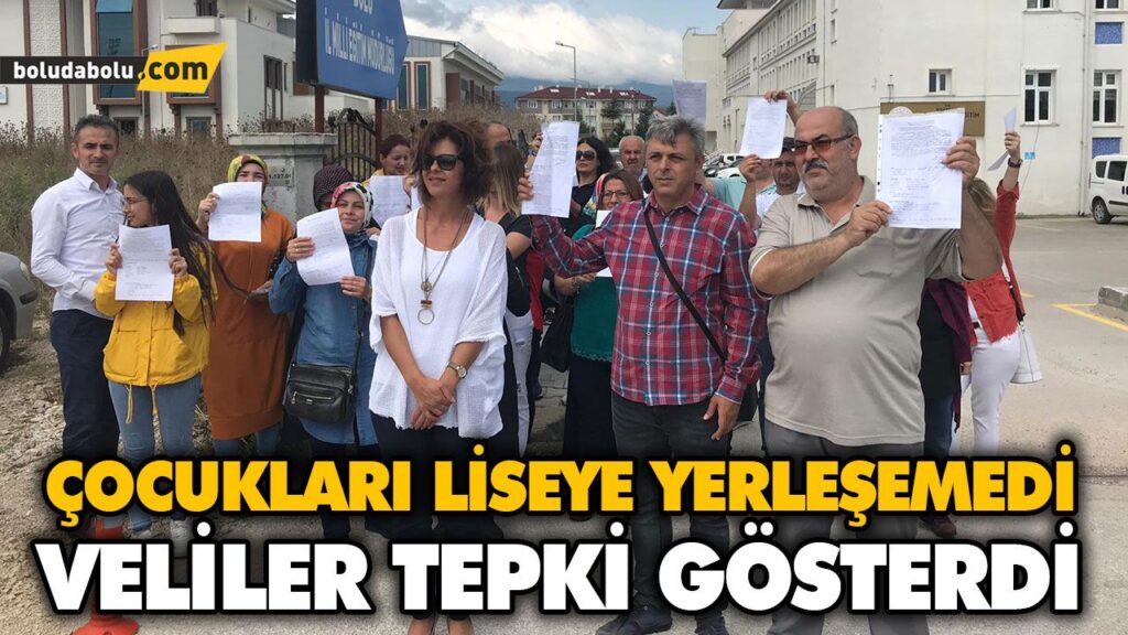 ÇOCUKLARI LİSEYE YERLEŞEMEDİ VELİLER TEPKİ GÖSTERDİ ÇOCUKLARI LİSEYE YERLEŞEMEDİ VELİLER TEPKİ GÖSTERDİ