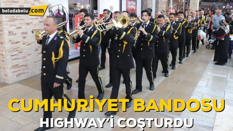 CUMHURİYET BANDOSU HIGHWAY’İ COŞTURDU
