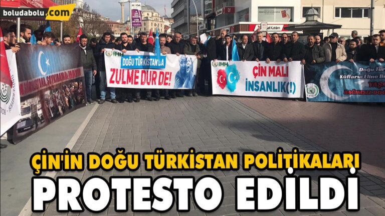 ÇİN’İN DOĞU TÜRKİSTAN POLİTİKALARI PROTESTO EDİLDİ
