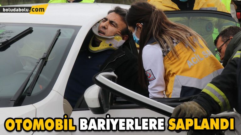 İKİ OTOMOBİL BARİYERE ÇARPTI: 2 YARALI