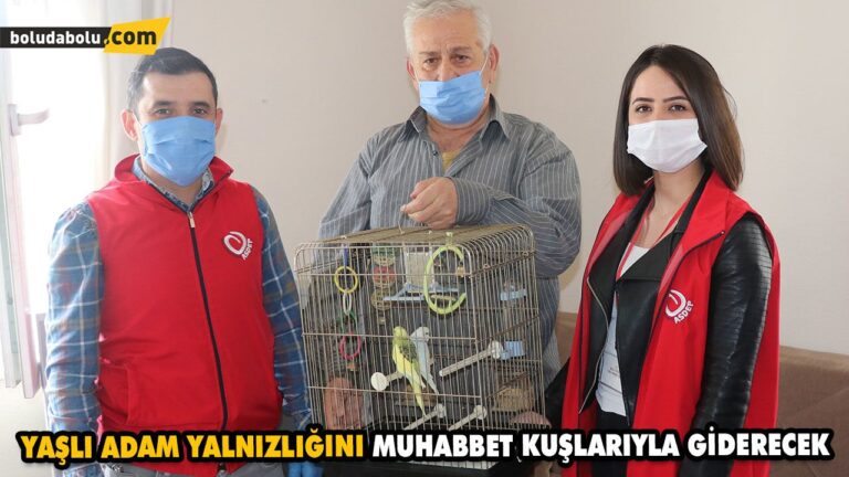 YALNIZLIĞINI MUHABBET KUŞLARIYLA GİDERECEK