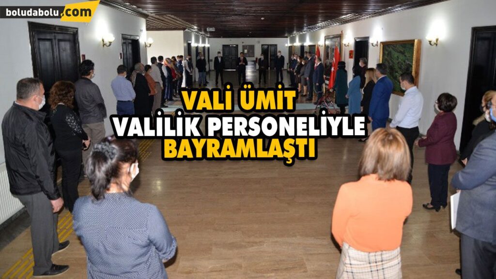 VALİ ÜMİT, VALİLİK PERSONELİYLE BAYRAMLAŞTI VALİ ÜMİT, VALİLİK PERSONELİYLE BAYRAMLAŞTI