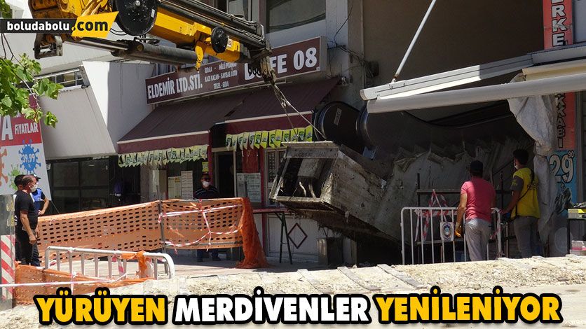 Yürüyen merdivenler yenileniyor