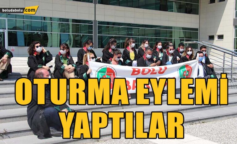 BOLU BAROSU AVUKATLARI OTURMA EYLEMİ YAPTI
