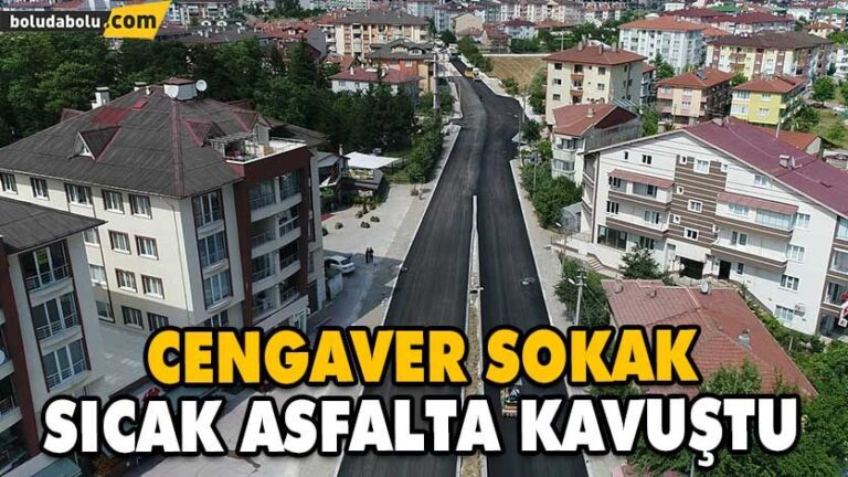 CENGAVER SOKAK SICAK ASFALTA KAVUŞTU