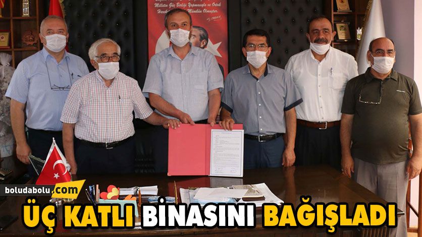 ÜÇ KATLI BİNASINI GENÇLİK MERKEZİ OLMASI İÇİN BAĞIŞLADI ÜÇ KATLI BİNASINI GENÇLİK MERKEZİ OLMASI İÇİN BAĞIŞLADI