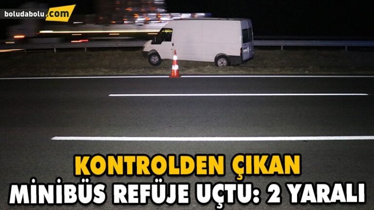 KONTROLDEN ÇIKAN MİNİBÜS REFÜJE UÇTU: 2 YARALI