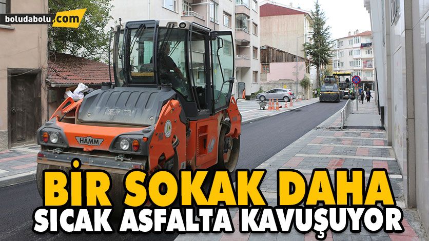REŞAT AKER SOKAK SICAK ASFALTA KAVUŞUYOR REŞAT AKER SOKAK SICAK ASFALTA KAVUŞUYOR