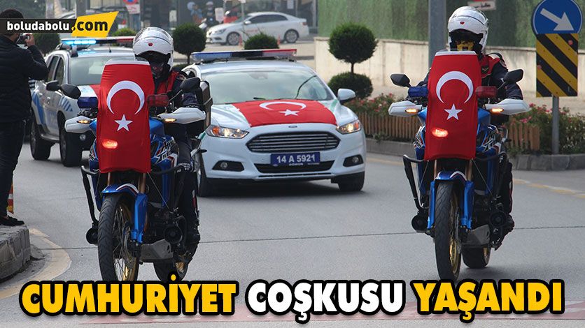 29 EKİM CUMHURİYET BAYRAMI TÖRENLE KUTLANDI 29 EKİM CUMHURİYET BAYRAMI TÖRENLE KUTLANDI