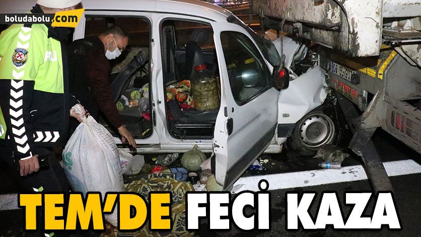 TIRA ÇARPAN HAFİF TİCARİ ARAÇTAKİ 3 KİŞİ YARALANDI TIRA ÇARPAN HAFİF TİCARİ ARAÇTAKİ 3 KİŞİ YARALANDI
