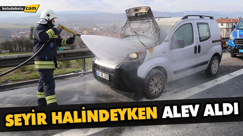 Seyir halindeyken yanan araçta maddi hasar oluştu Seyir halindeyken yanan araçta maddi hasar oluştu