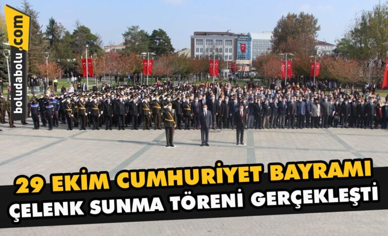 29 Ekim Cumhuriyet Bayramı çelenk sunma töreni gerçekleşti