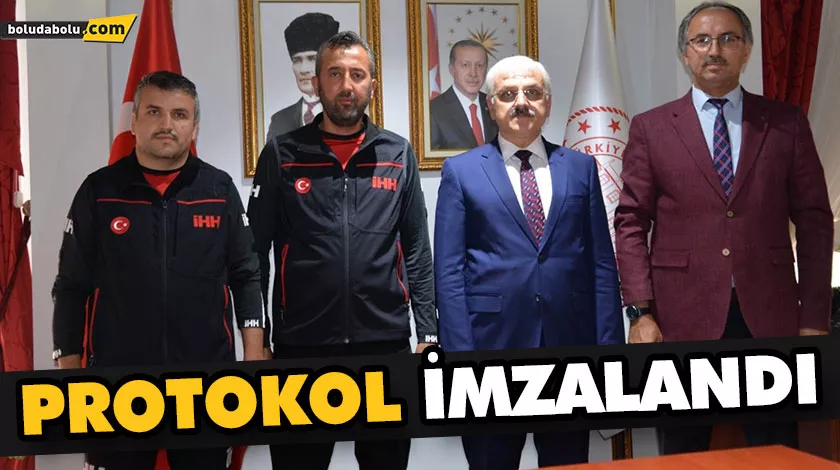 “BOLU ARAMA KURTARMA GÖNÜLLÜLERİ EĞİTİMİ PROJESİ” PROTOKOLÜ İMZALANDI “BOLU ARAMA KURTARMA GÖNÜLLÜLERİ EĞİTİMİ PROJESİ” PROTOKOLÜ İMZALANDI