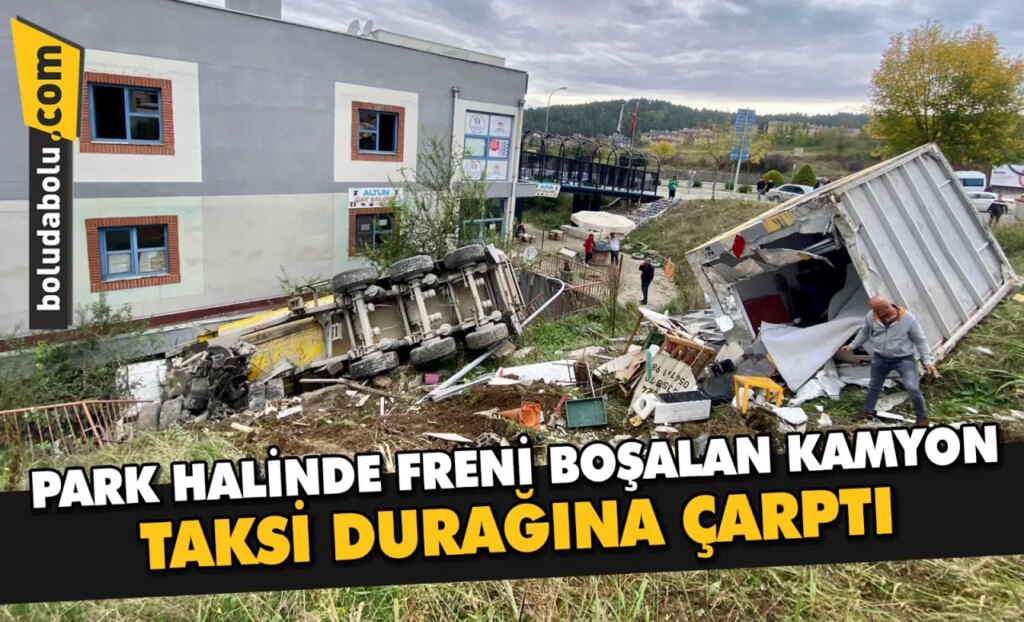 Düzce’de park halinde freni boşalan kamyon taksi durağına çarptı Düzce’de park halinde freni boşalan kamyon taksi durağına çarptı