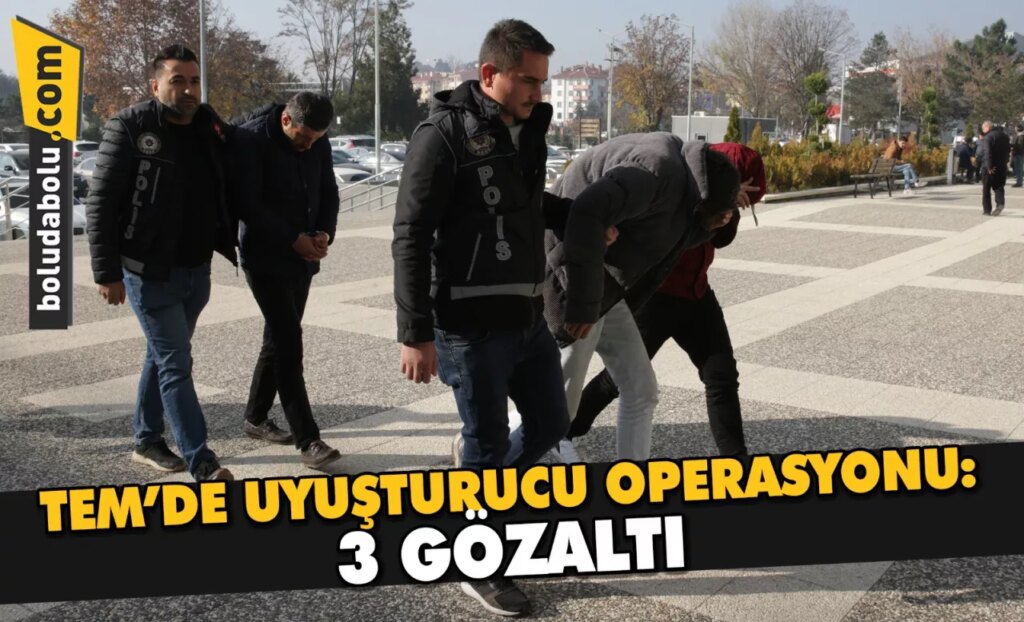 Bolu’da yol denetiminde uyuşturucuyla yakalanan 3 zanlıdan 1’i tutuklandı Bolu’da yol denetiminde uyuşturucuyla yakalanan 3 zanlıdan 1’i tutuklandı