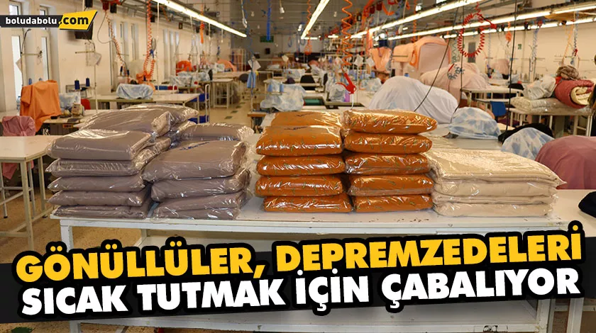 GÖNÜLLÜLER, DEPREMZEDELERİ SICAK TUTMAK İÇİN ÇABALIYOR GÖNÜLLÜLER, DEPREMZEDELERİ SICAK TUTMAK İÇİN ÇABALIYOR