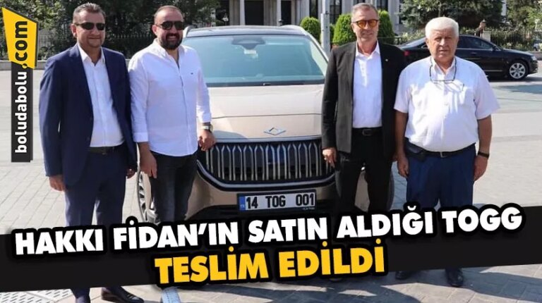 Hakkı Fidan’ın TOGG geldi, başında hatıra fotoğrafı çektirdiler