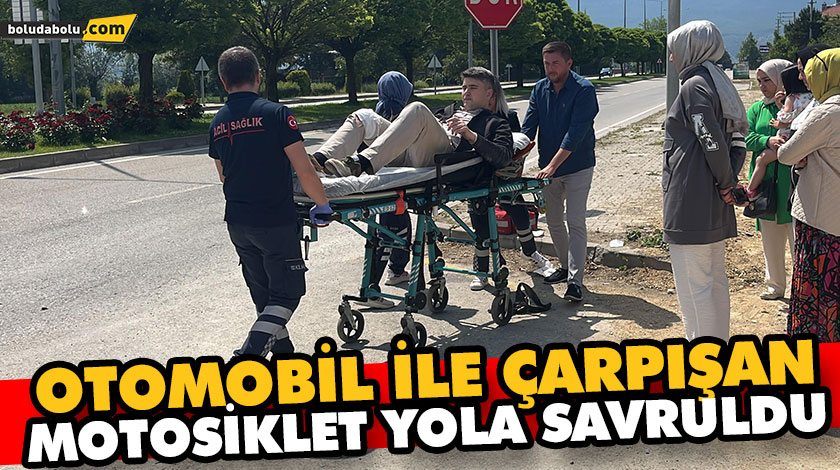 Otomobil ile çarpışan motosiklet yola savruldu Otomobil ile çarpışan motosiklet yola savruldu