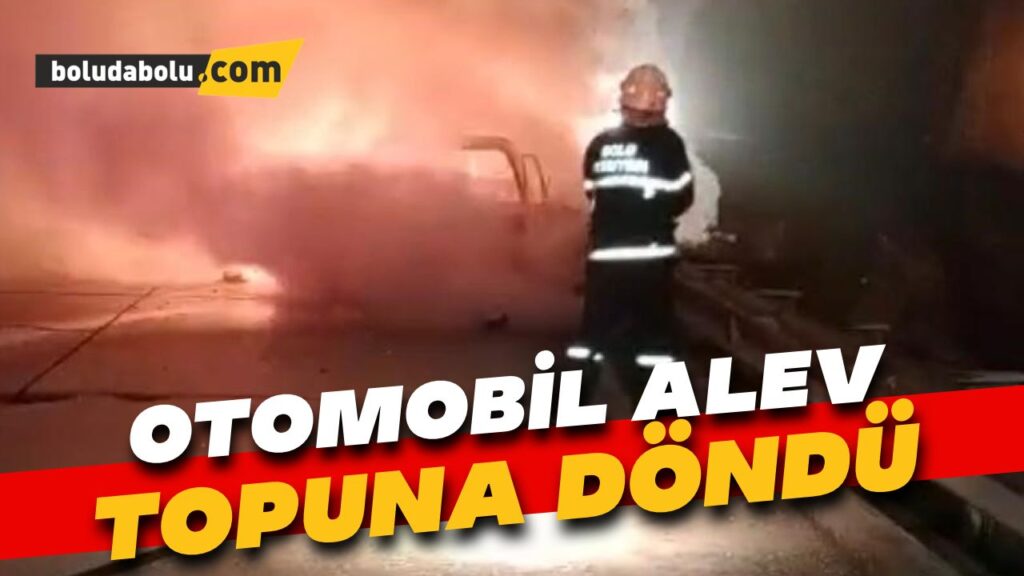 TEM’de motor kısmında yangın çıkan otomobil alev topuna döndü TEM’de motor kısmında yangın çıkan otomobil alev topuna döndü