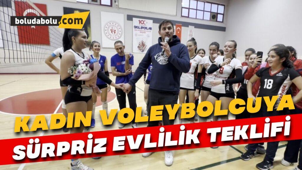 Kadın voleybolcuya sürpriz evlilik teklifi